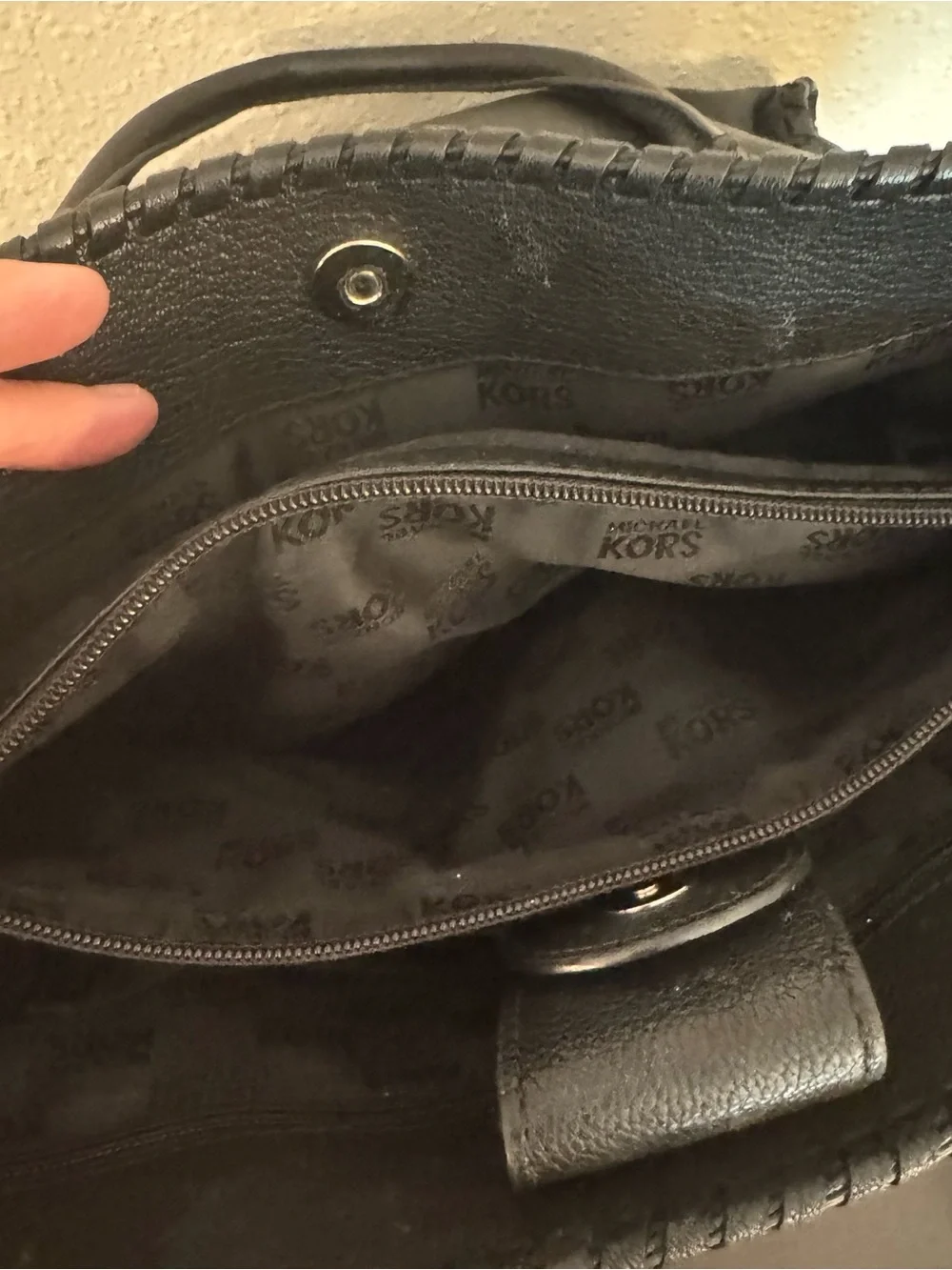 Authentic Michael Kors Whipped Hamilton East West Tote in Classic Black Perfect